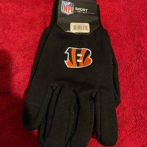 Forever Collectibles NFL Cincinnati Bengals Sports Utility Gloves